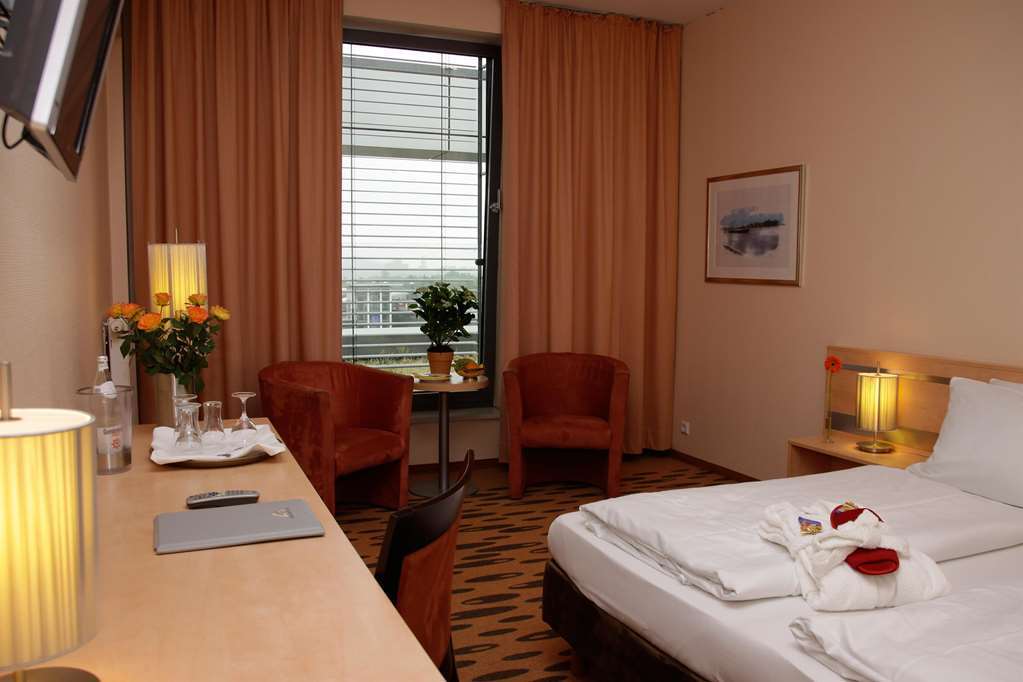 Hotel Rhein-Ruhr บอททรอพ ห้อง รูปภาพ